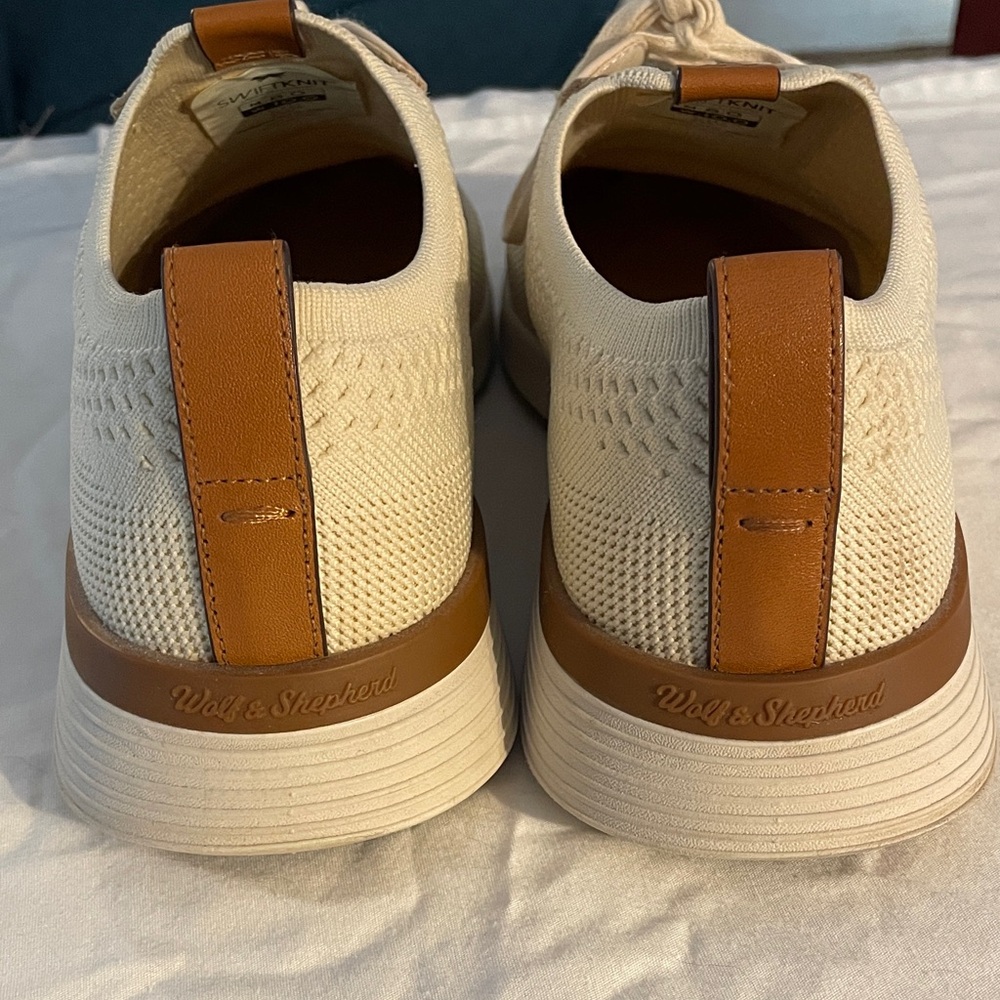 FLASH SALE! Wolf & Shepherd Cream Derby Shoes for Men - Picture 2 of 4